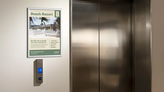 Plagátový rám A2 – zatváracia strieborný Klip rám