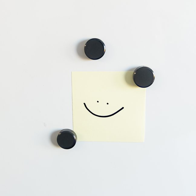 Magnet na tabule 20 mm - čierná