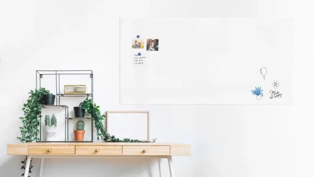 Magnetická tabuľa SLIMboard bezrámová zmazateľná za sucha 120x60 cm