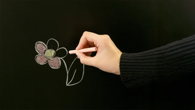 Křída na tabule – sada 12 kusů: 6 bílých + 6 barevných