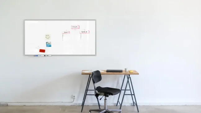 Bílá popisovací magnetická tabule 120x60 cm v hliníkovým rámu – TM IDEA® série Flex