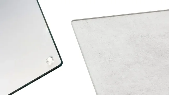 Skleněná krájecí deska BETON II 30 × 40 cm – kuchyňská deska, ochranná deska, skleněný tác