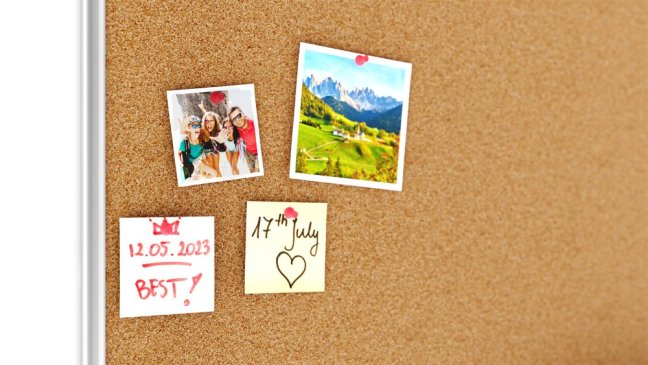 Korková nástěnka v hliníkovém rámu 250x120cm