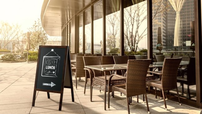 Reklamní áčko s křídovou tabulí 118x61 cm