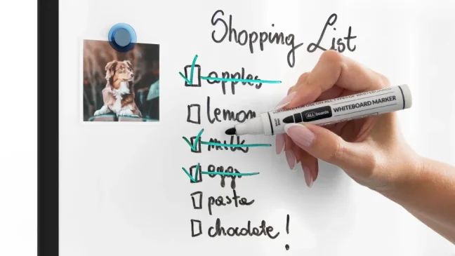 Magnetická suchostěrná tabule bílá 100 × 80 cm – černý dřevěný rám