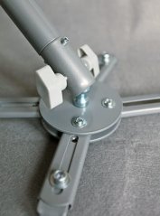 Univerzální držák projektoru MODEL B1