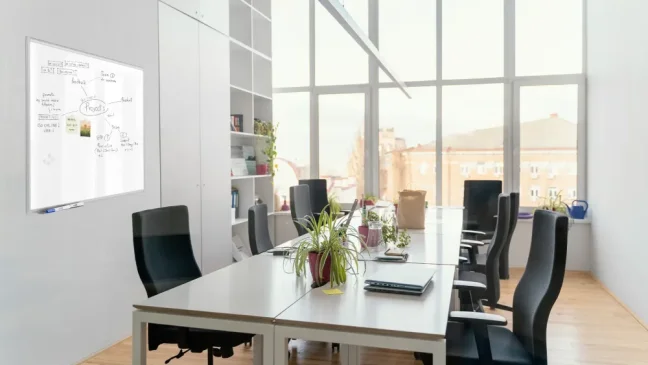 Biela popisovacia magnetická tabuľa 100x80 cm v hliníkovom ráme – TM IDEA® séria Flex