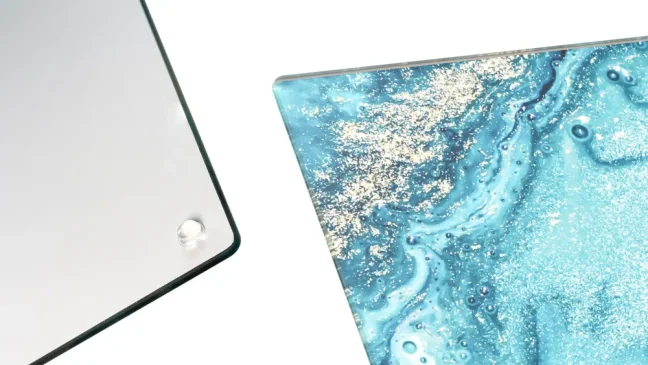 Sklenená doska na krájanie MODRÁ / ZLATO 30 × 40 cm – kuchynská doska, ochranná doska, sklenený podnos