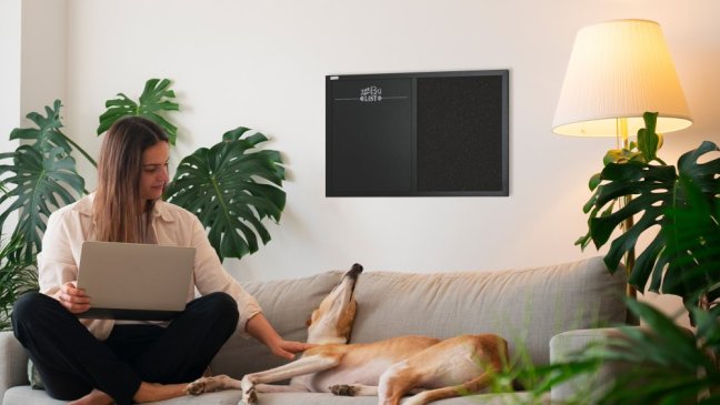 Magnetická a korková tabuľa COMBI 60x40 cm hnedo-čierna v drevenom lakovanom čiernom ráme