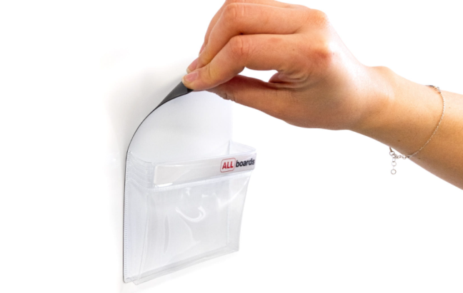 Univerzálny magnetický držiak z PVC na fixky Biely
