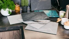 Skleněná krájecí deska ANTRACIT / MRAMOR 30 × 40 cm – kuchyňská deska, ochranná deska, skleněný tác